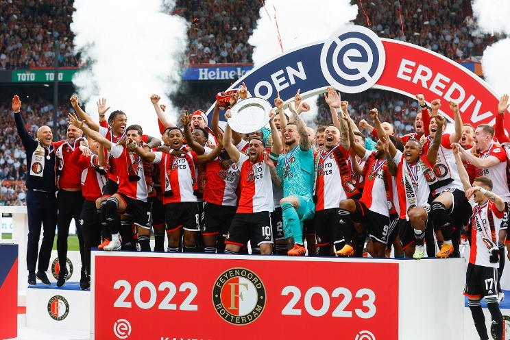 wie is beter psv of ajax
