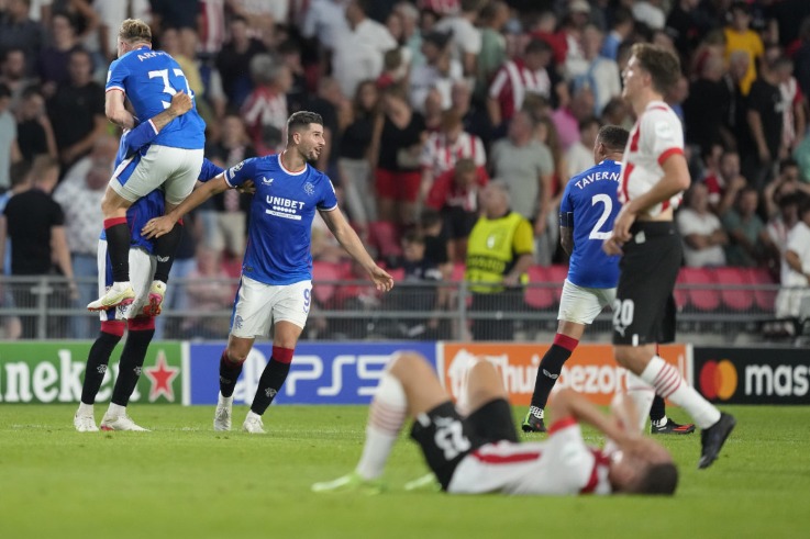 wie psv eindhoven